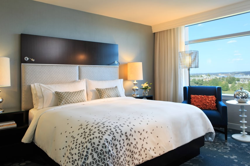 Arlington hotel king suite bedroom