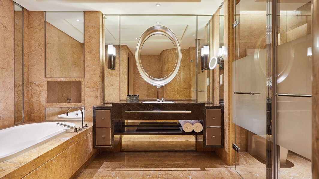 Ванная комната в представительском люксе
