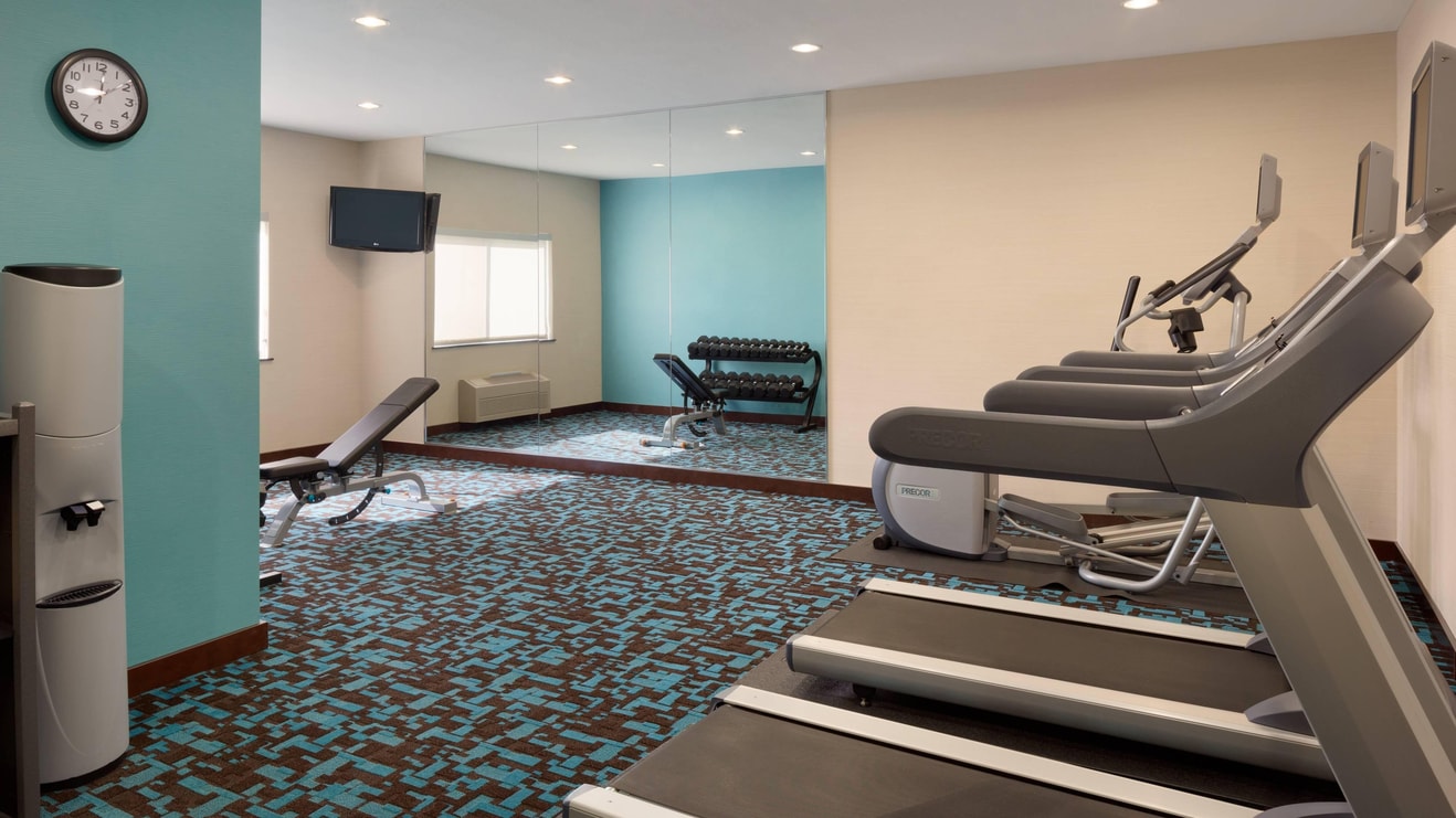hotel fitness center youngstown ohio