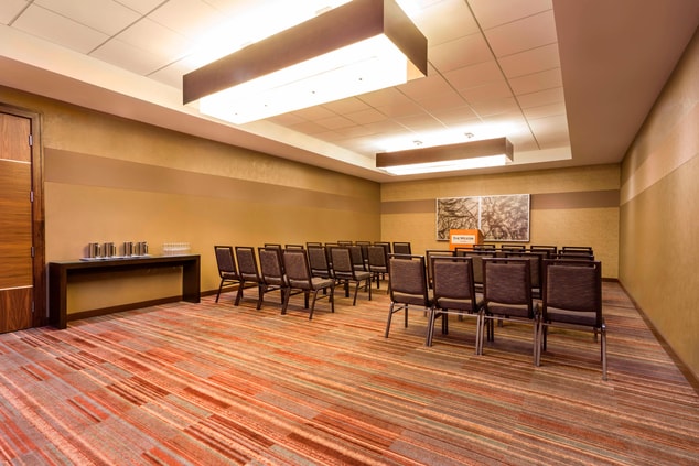 Maple Meeting Room