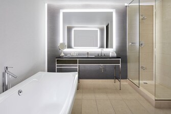 Suite luxueuse, salle de bain