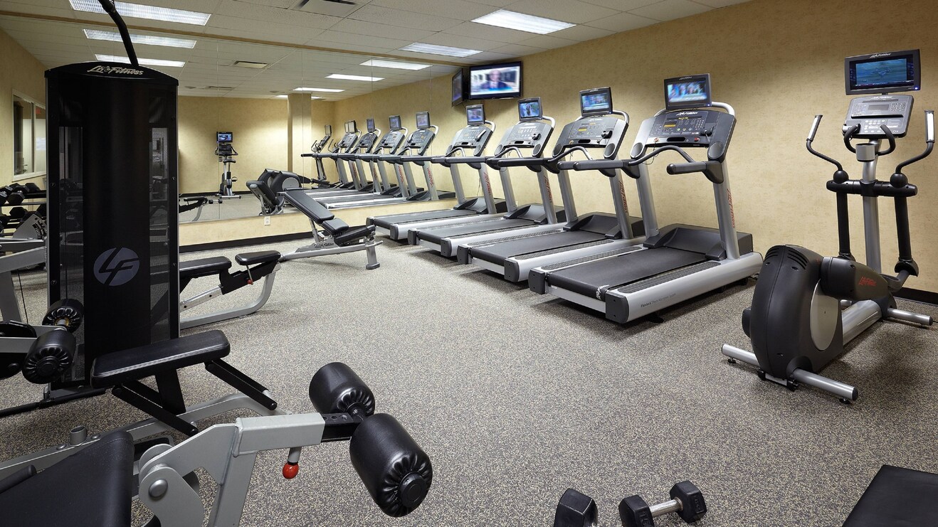 Montreal hotels with fitness center