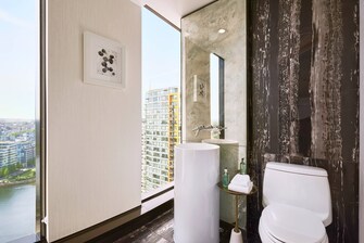 Suite Sky, cabinet de toilette
