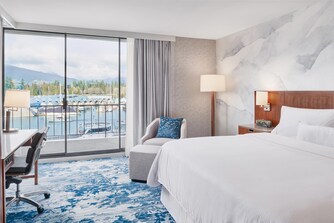 Deluxe Guest Room - Harbour & Mountain View, 1 King