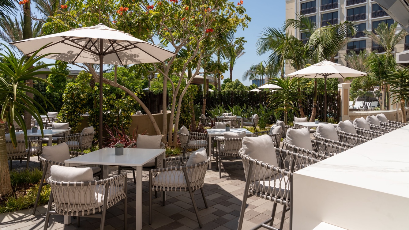 Hotels with rooftop bars in Anaheim | The Westin Anaheim Resort