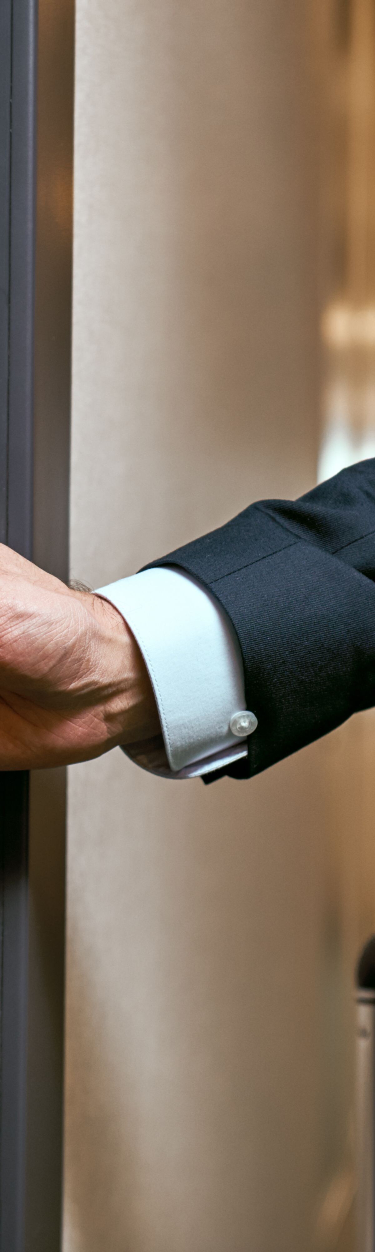arrival, blank, business, businessman, control, design, door, entrance, equipment, hand, holding, hotel, house, key, keypad, lock, modern, office, open, plastic, protection, safety, security, service, technology, travel, closed, identity, men, journey, cardkey, sensor, enter key, unlocking, background, home, object, One Person