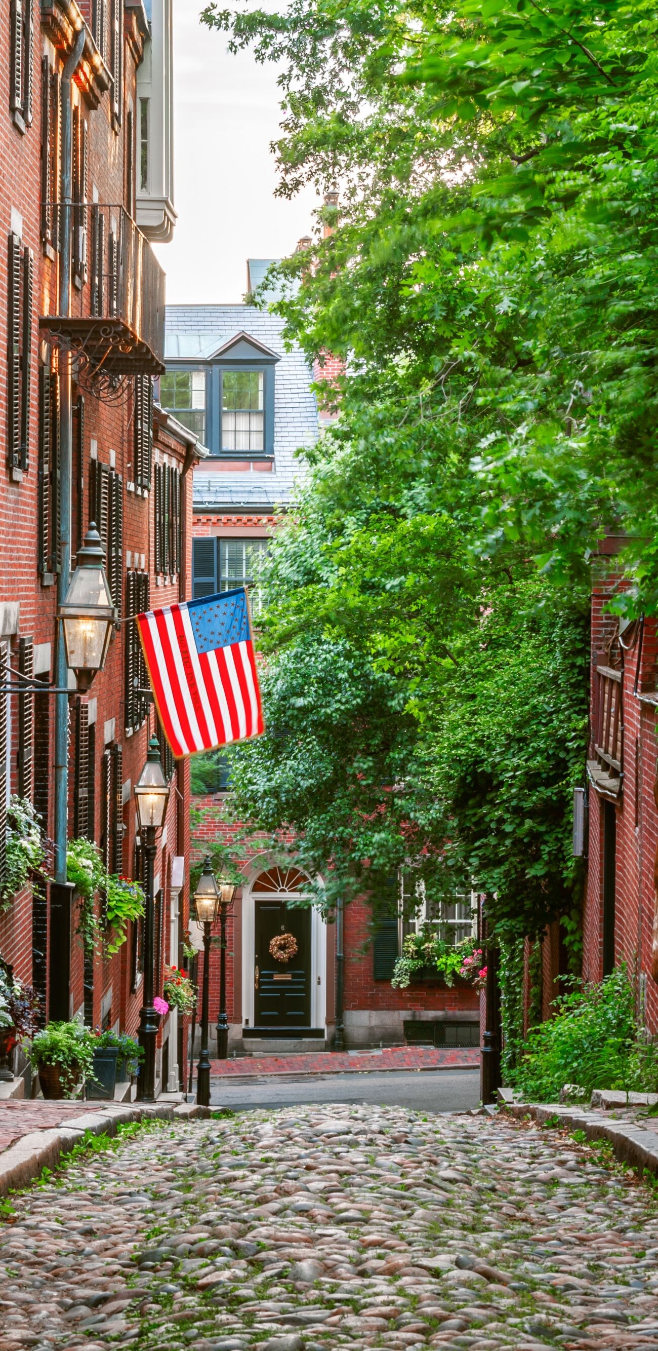 Acorn Street, Boston, Massachusetts, America