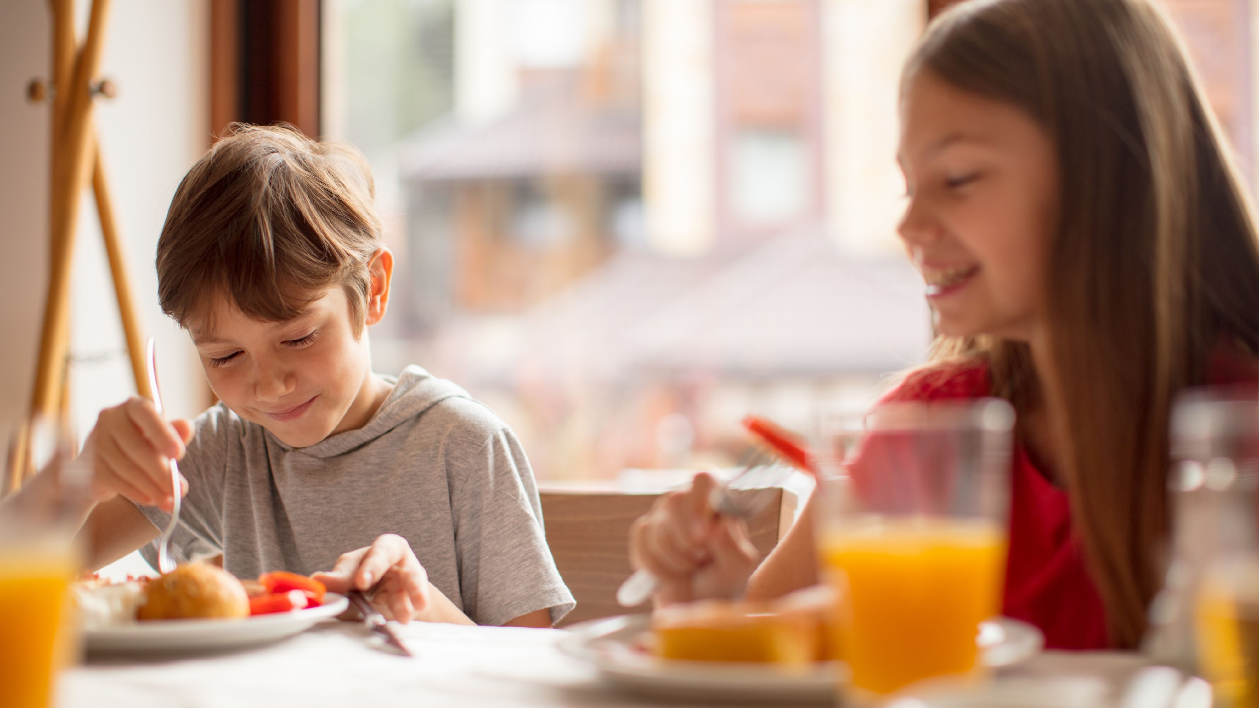 Kids Stay and Eat Free
