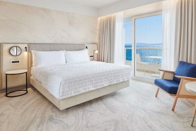 Elegant sea view guestroom