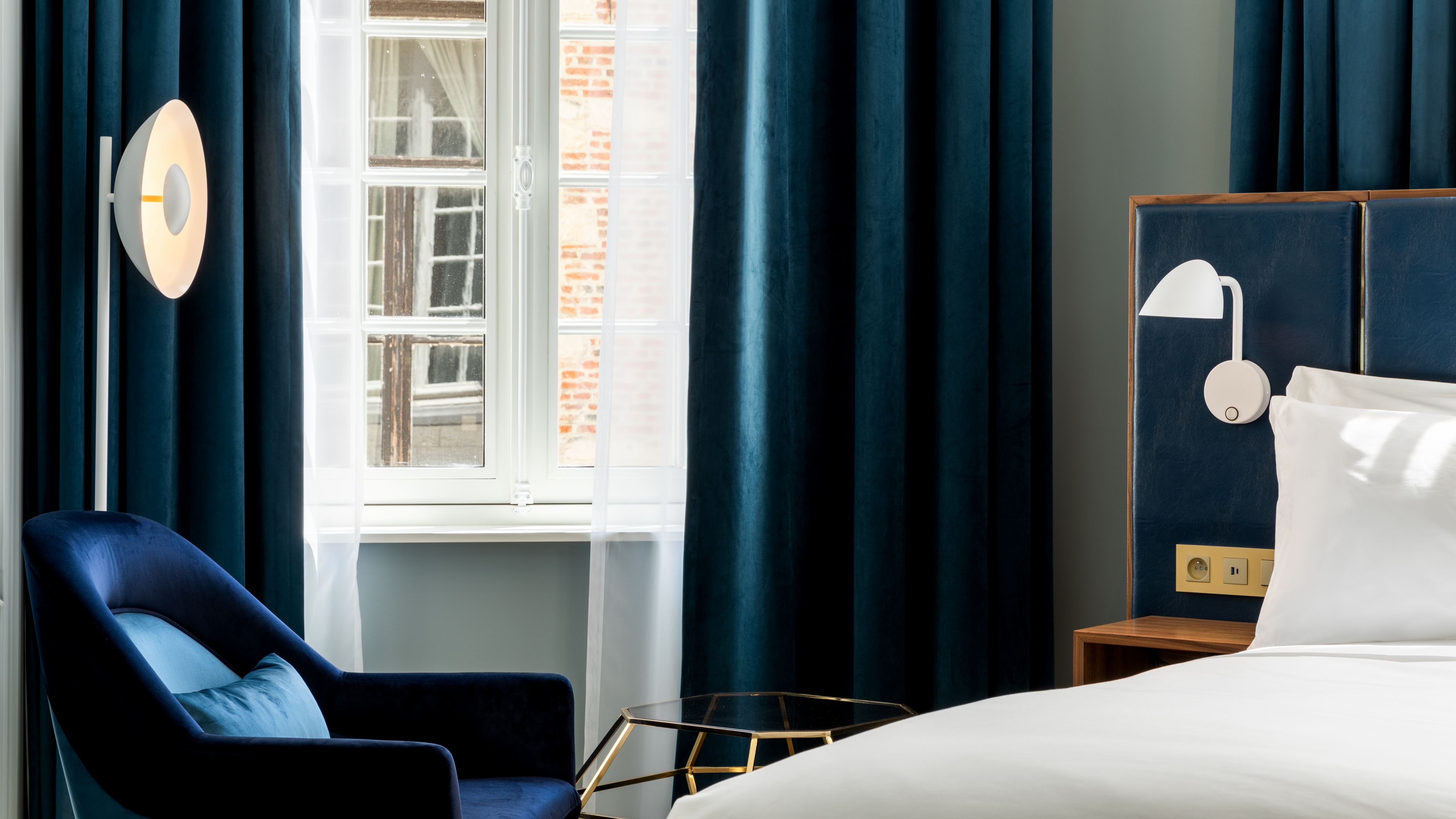 Stay and Art Package