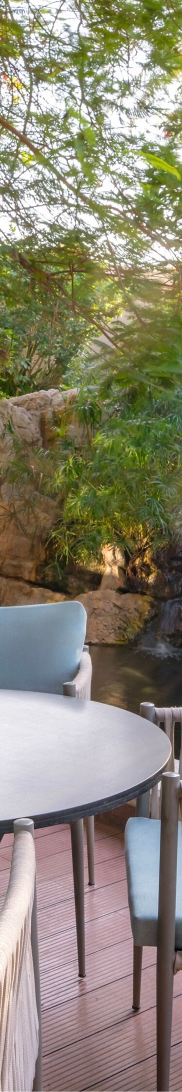 تايفون لاونج (Typhoon Lounge) المستوحاة من الطراز التايلندي