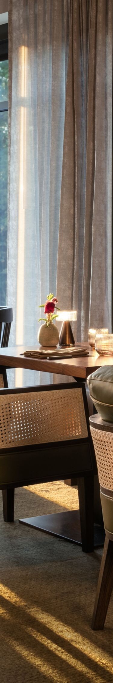 Tables in Harbrovale restaurant