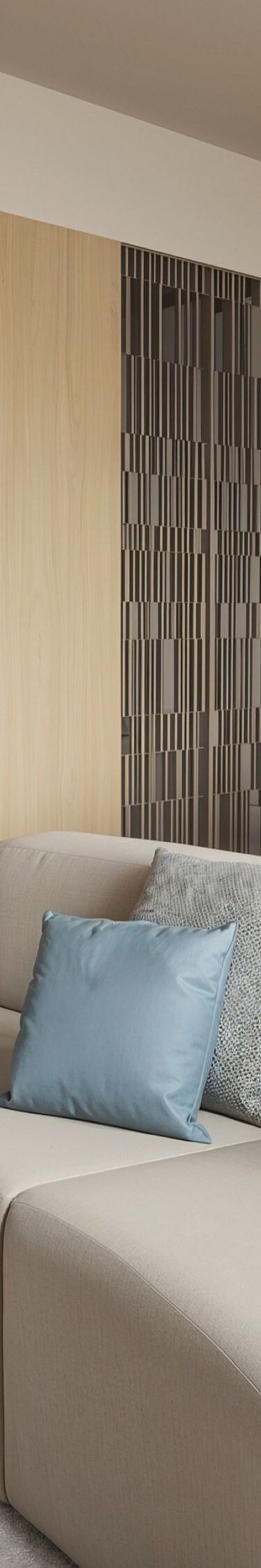 Bright suite with bed