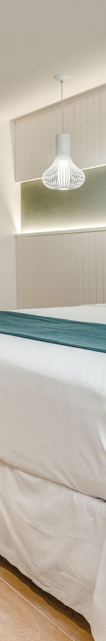 King bed in modern room
