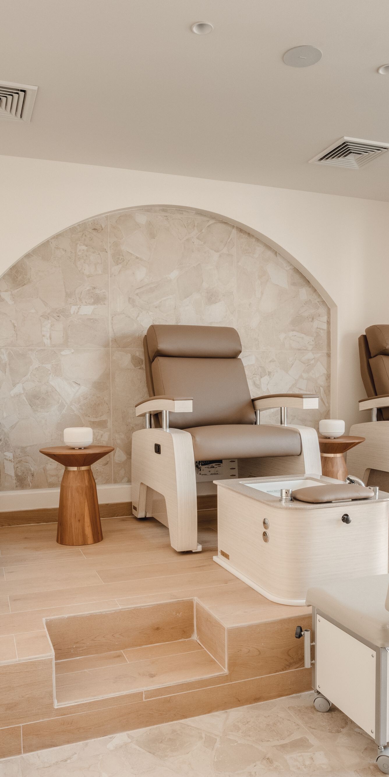  Spa pedicure chairs and stations