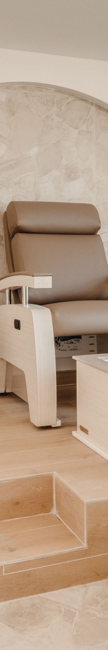 Spa pedicure chairs and stations