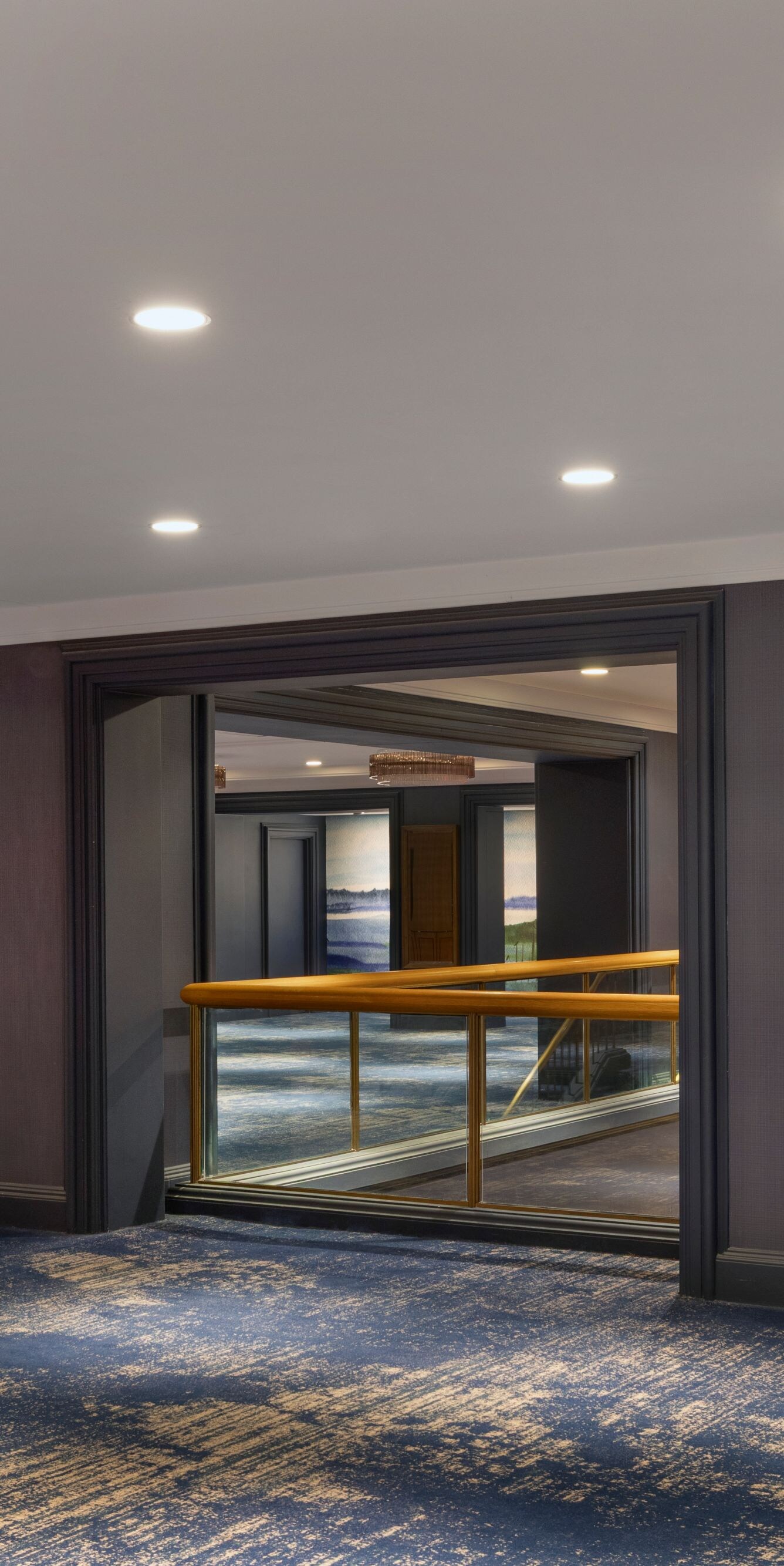 Multi-level meeting space with prominent corridors
