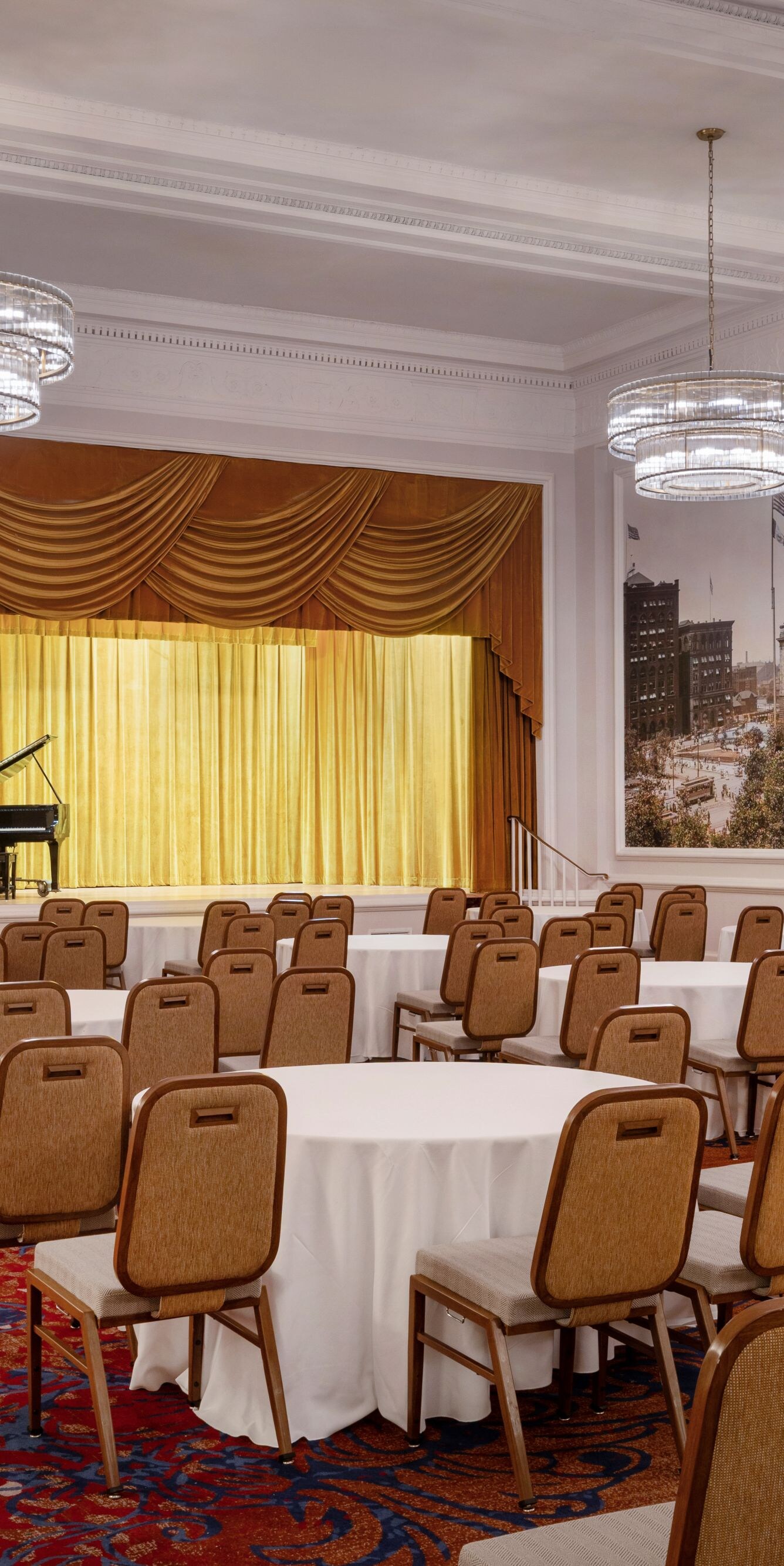 Wade Meeting Room - Crescent Rounds Setup w/stage