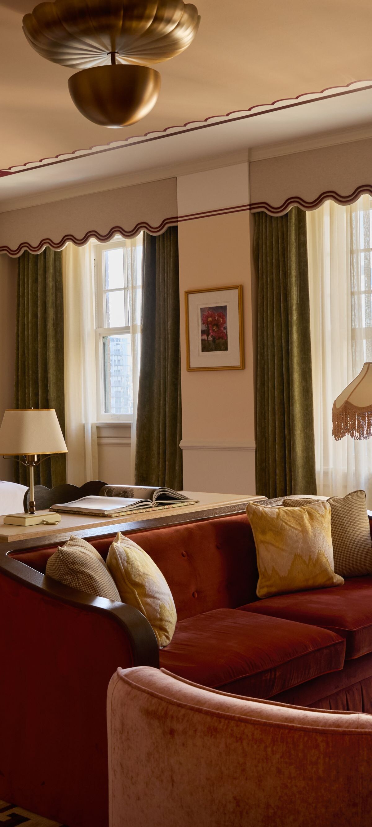 Executive suite with king bed and lounge seating
