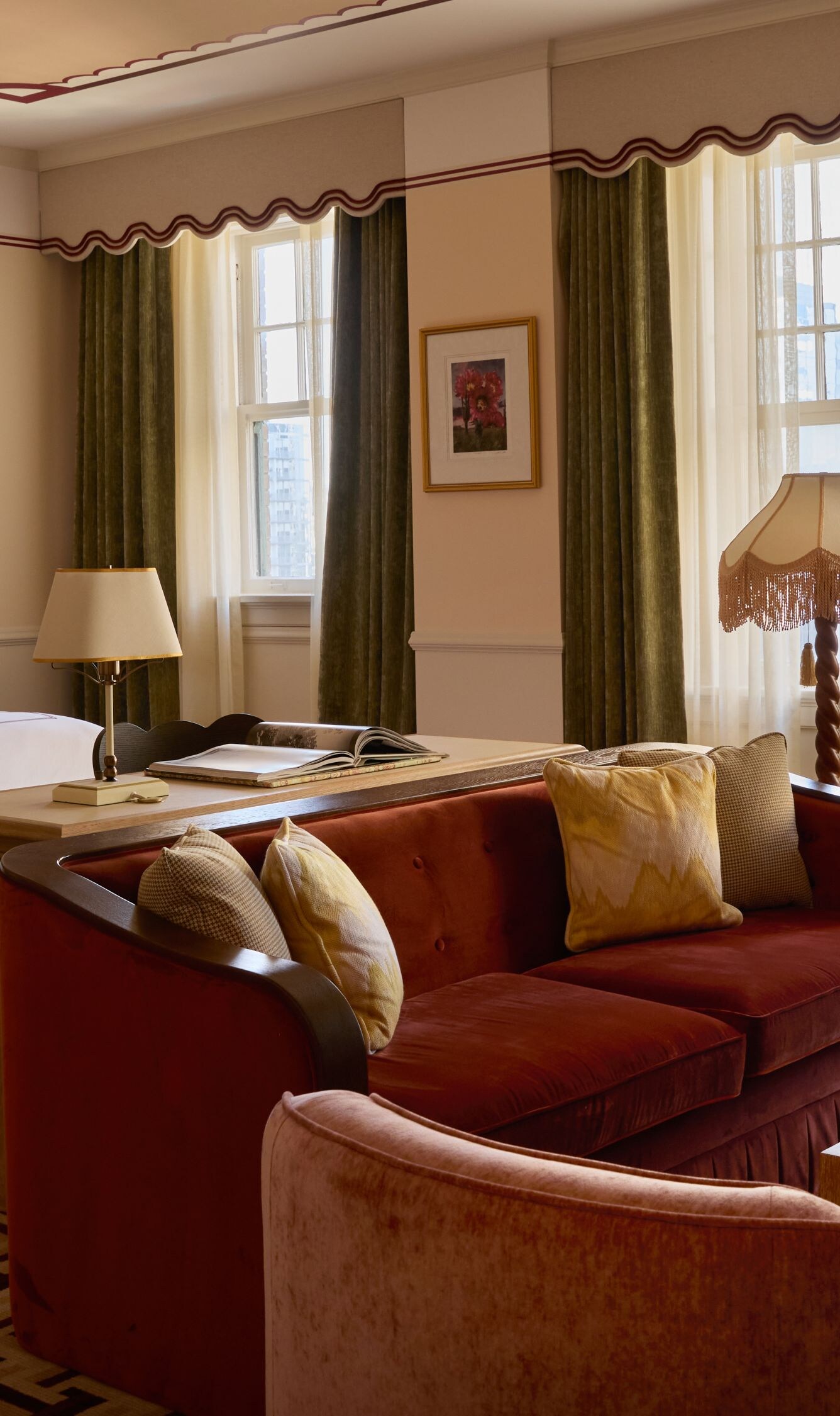 Executive suite with king bed and lounge seating