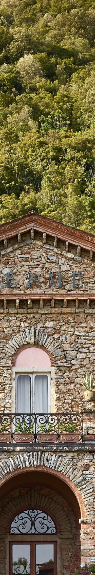 Grotta Giusti Historical Facade
