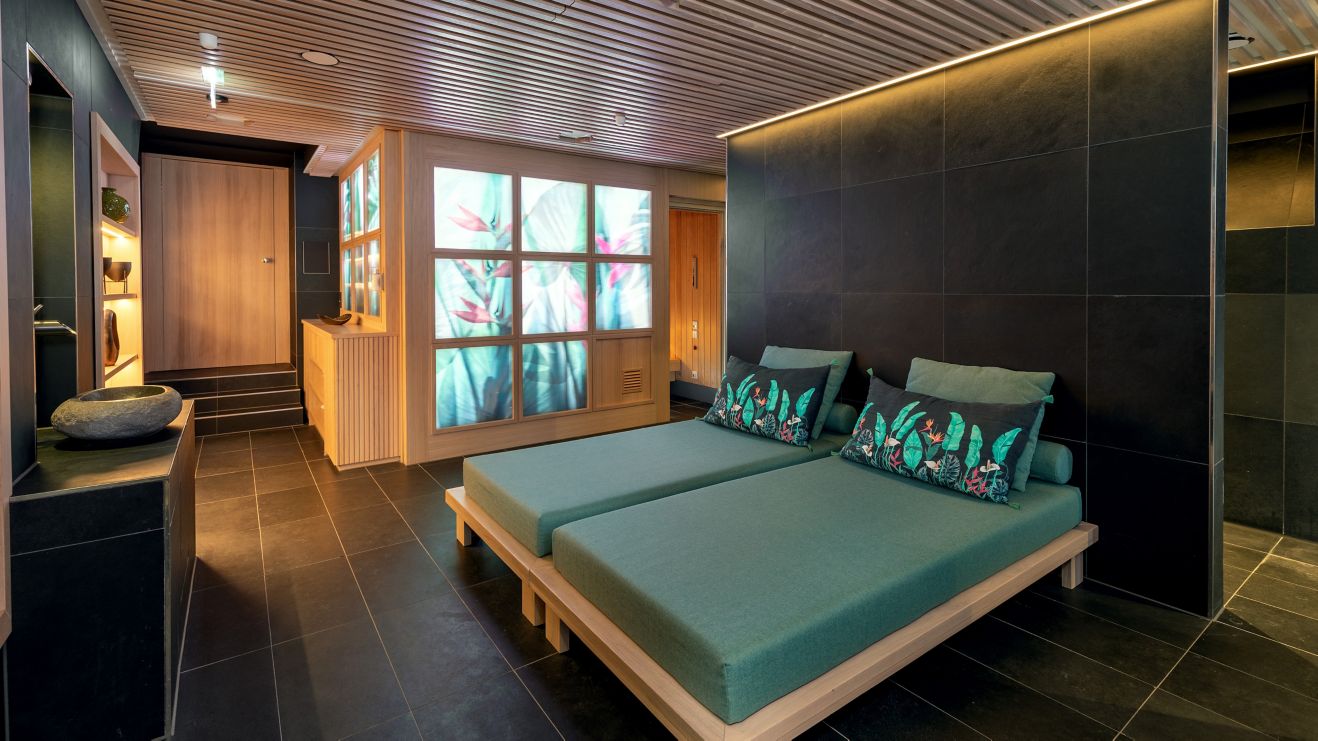 two beds in the Boutique Sauna