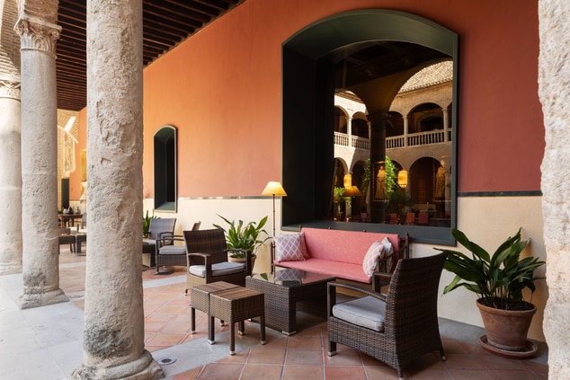 Granada hotel cloister