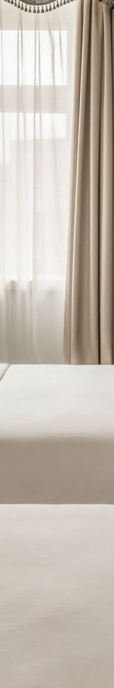 Grand Room with two separate beds