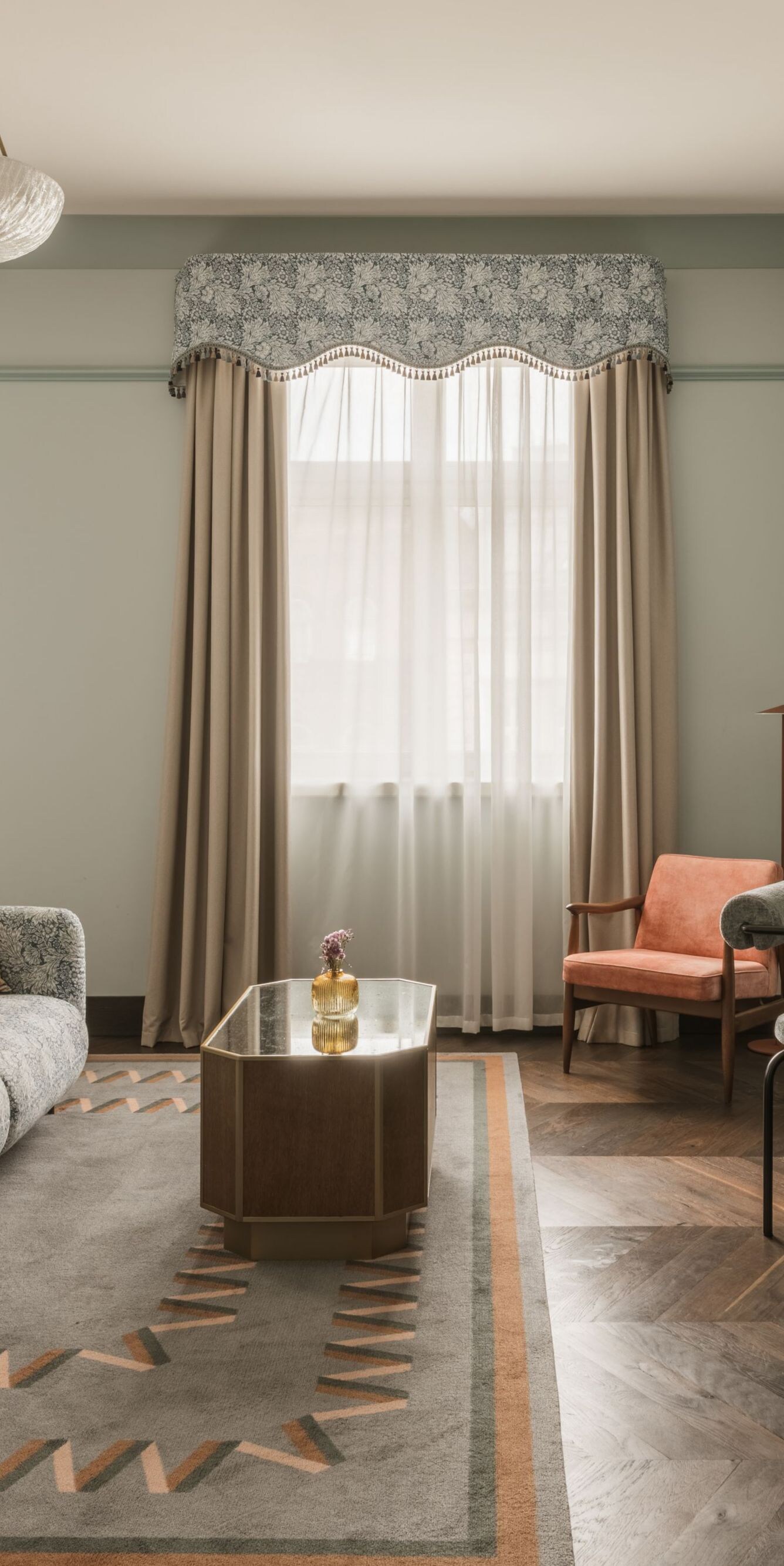 Grand Room with two separate beds