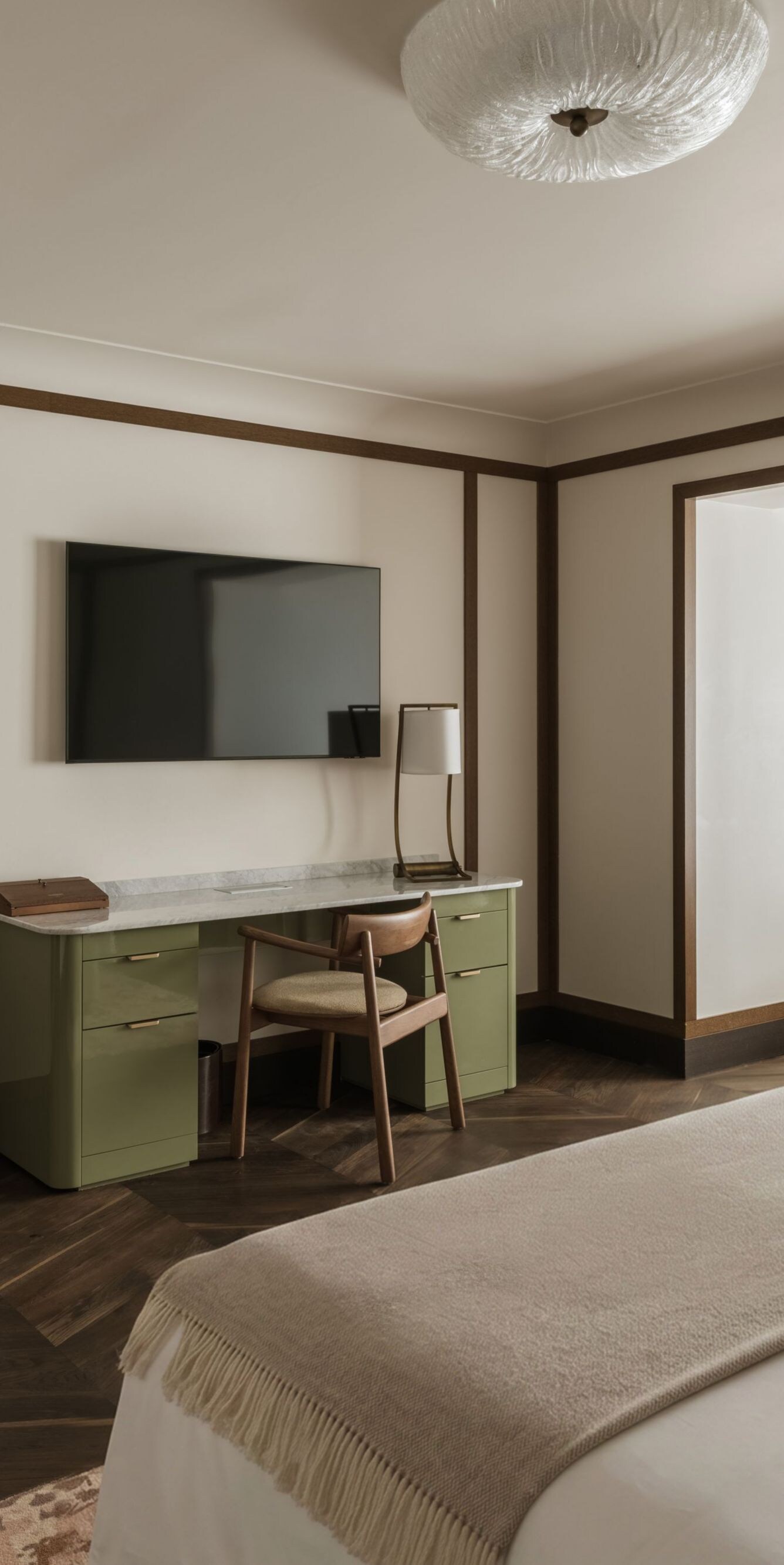 Grand Room with two separate beds