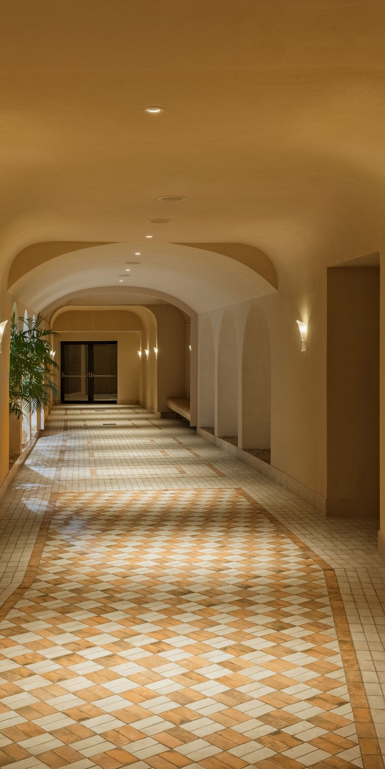 Tunnel to Spa area
