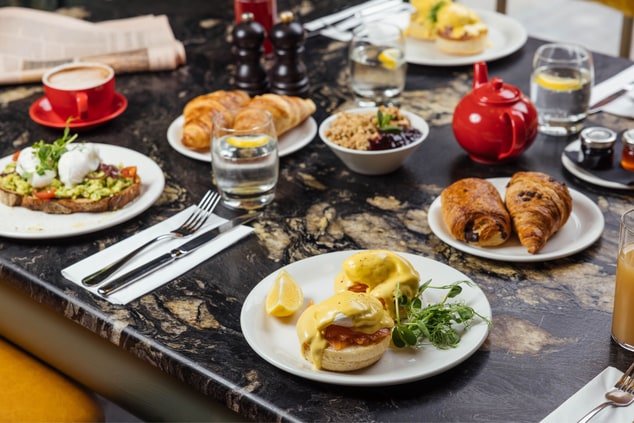 Breakfast dishes at Montcalm East