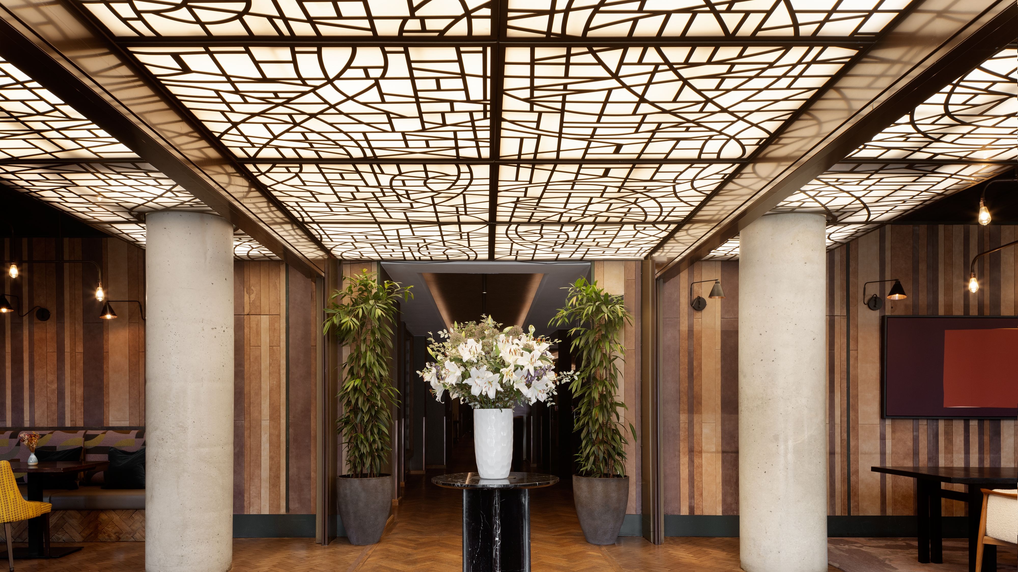 Rewarding Royal Stay, 5,000 bonus points