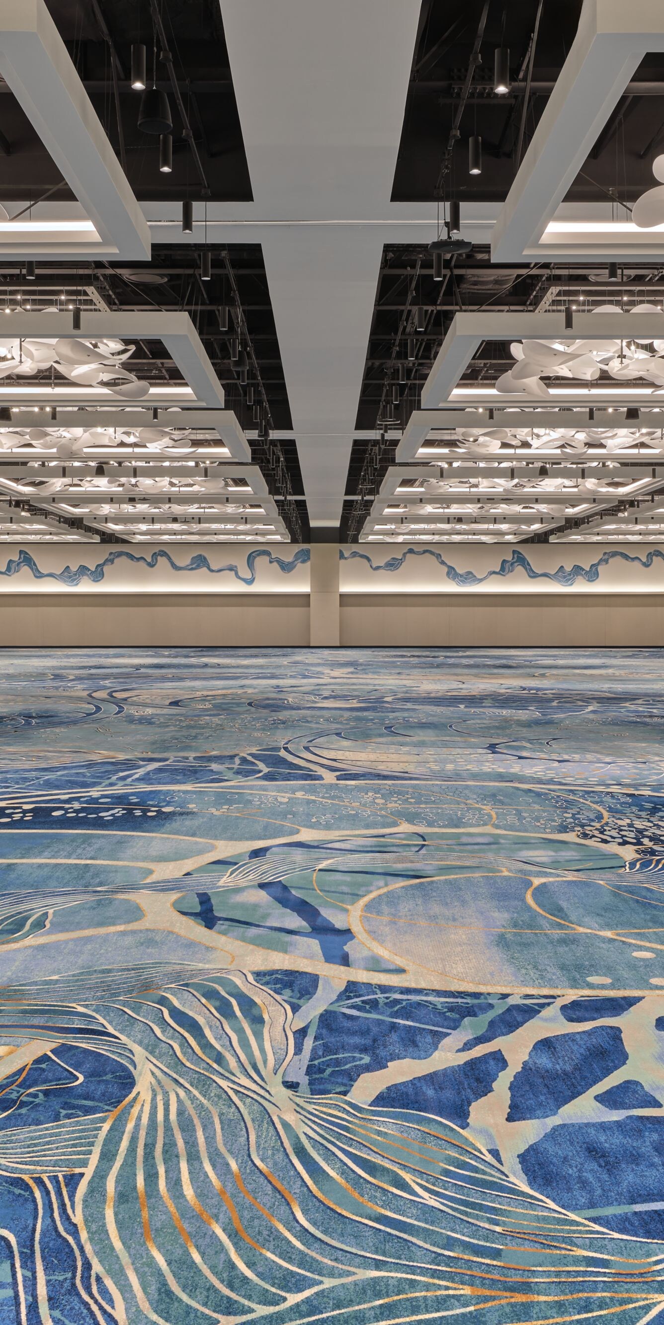 Peninsula ballroom with patterned carpet
