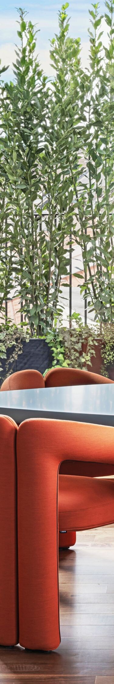 Milanese Suite Dining