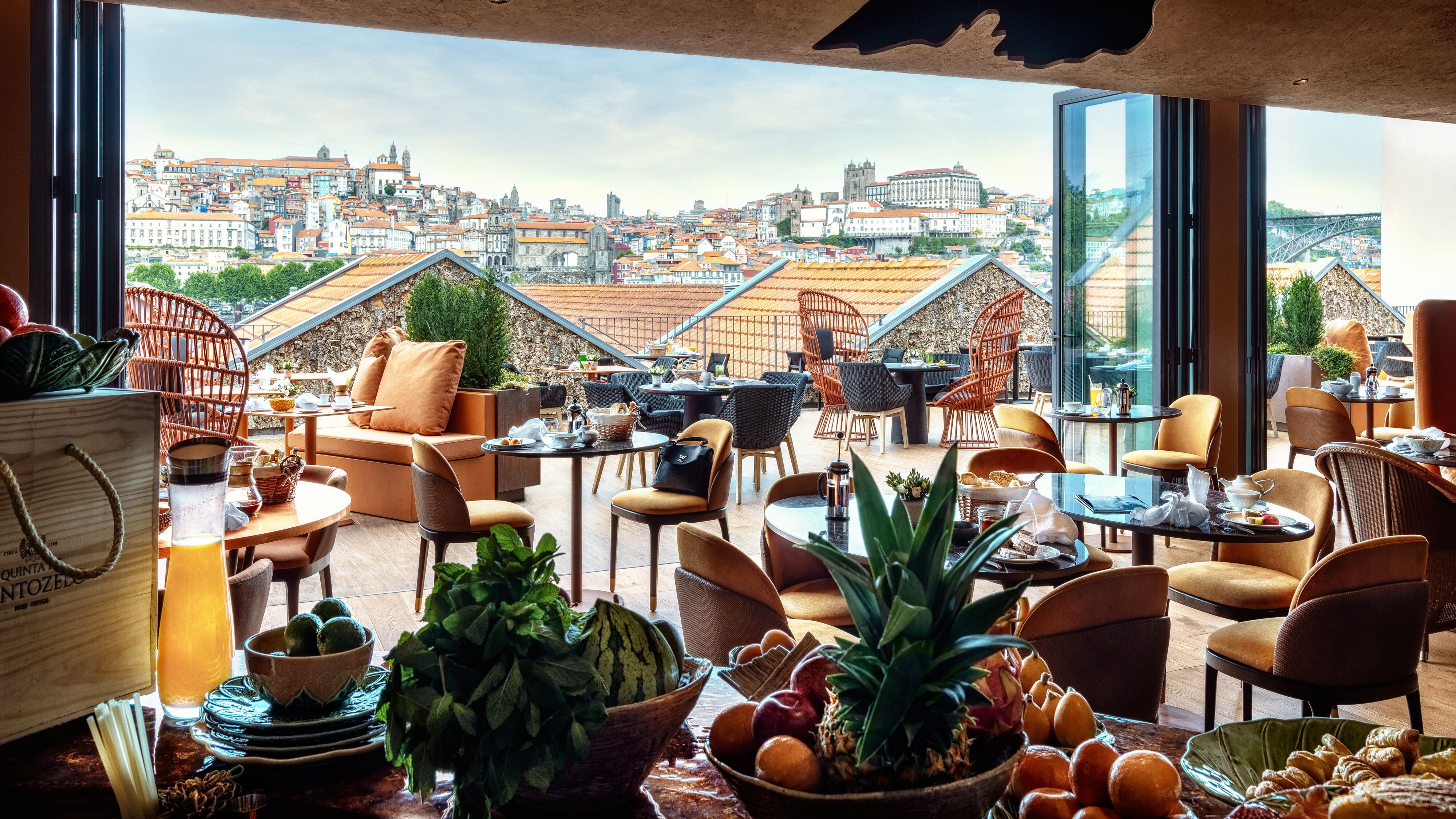 Stay For Breakfast: Room & Gourmet Breakfast
