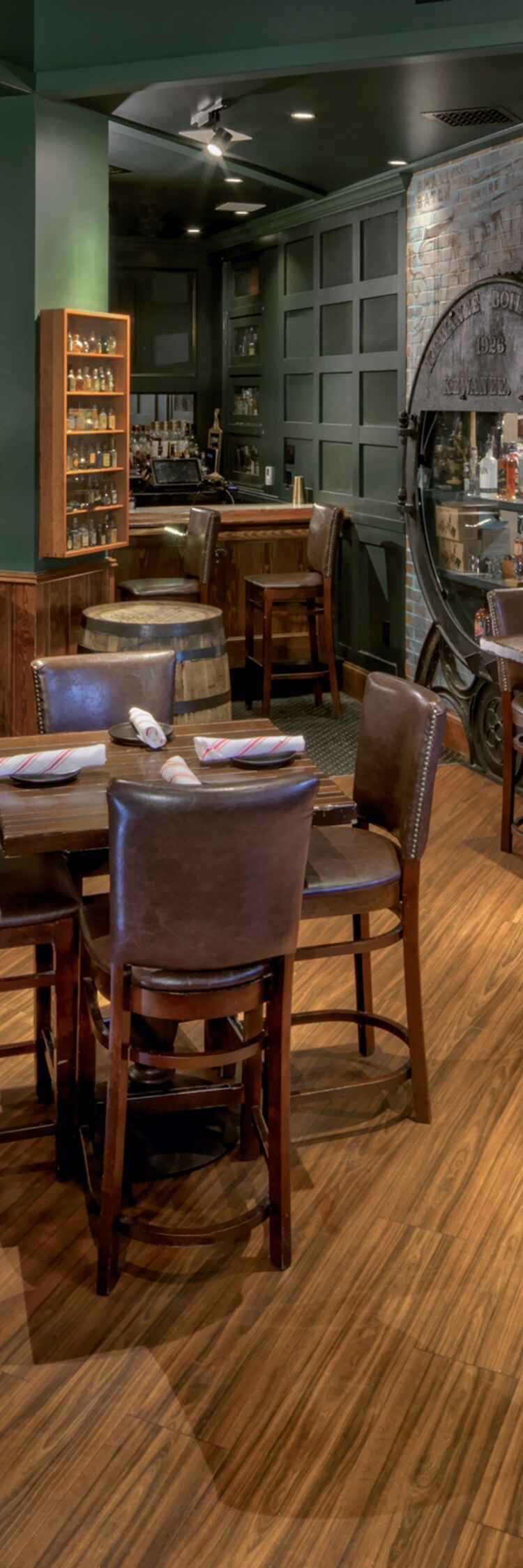 Hunt room bar