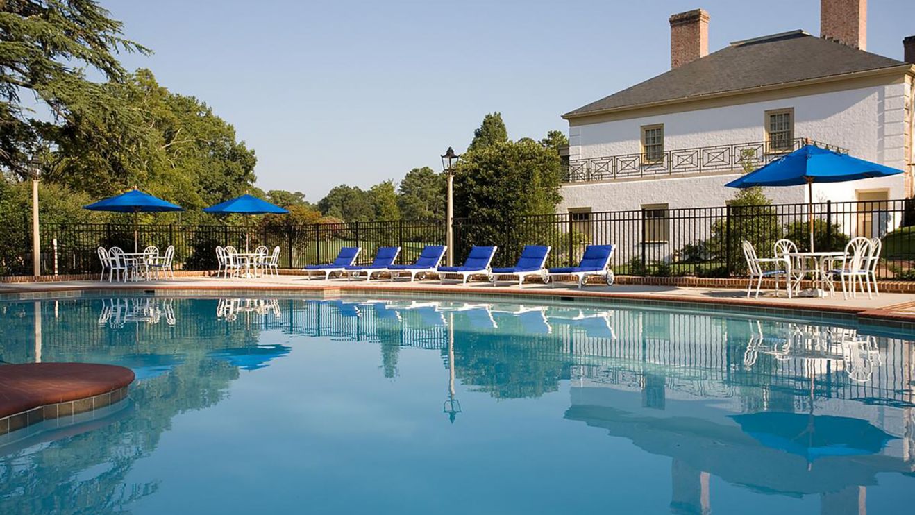 hotels with pools in williamsburg virginia 