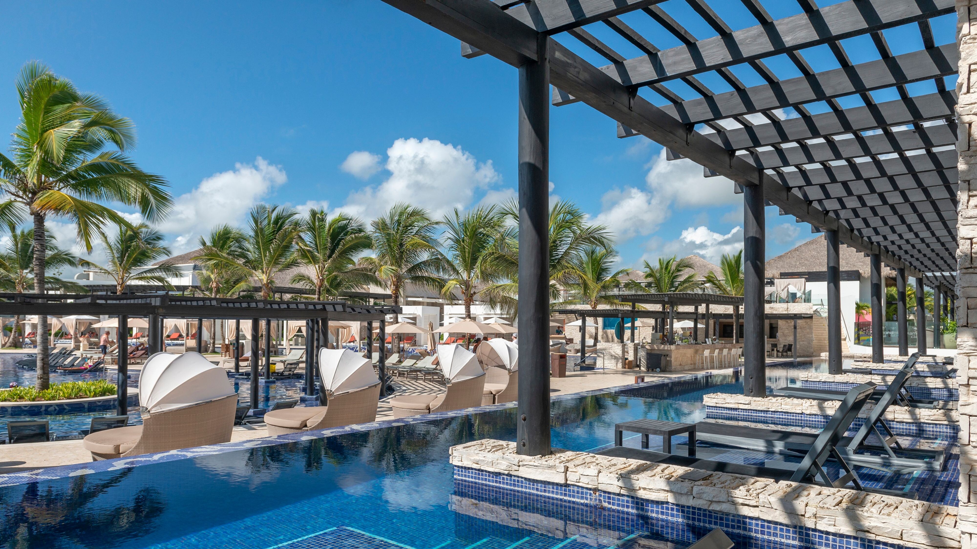 Your Suite. Your Pool. Your Vibe.