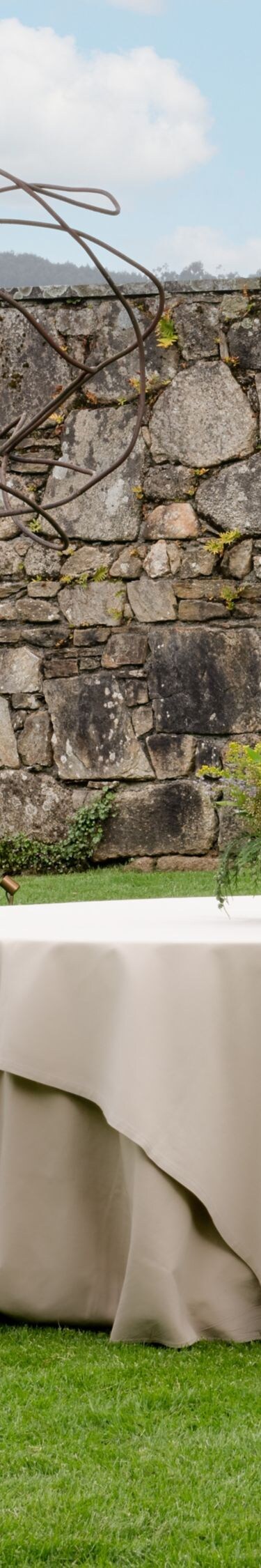 Culto Garden set with round tables