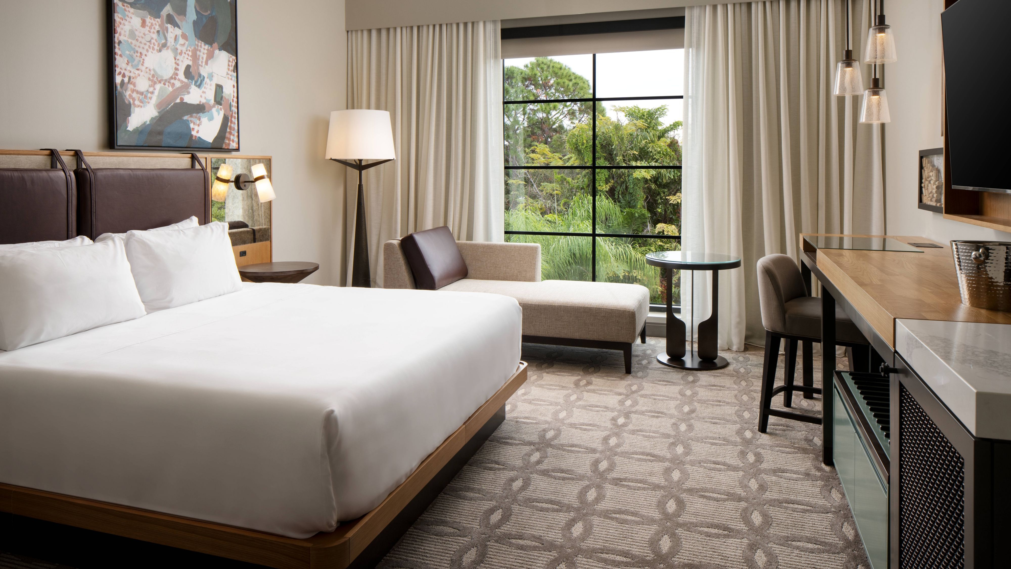 Tampa: Get 2,000 bonus points per night