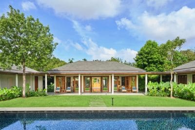 Patio Facing The Water in a 3-Bedroom Villa 