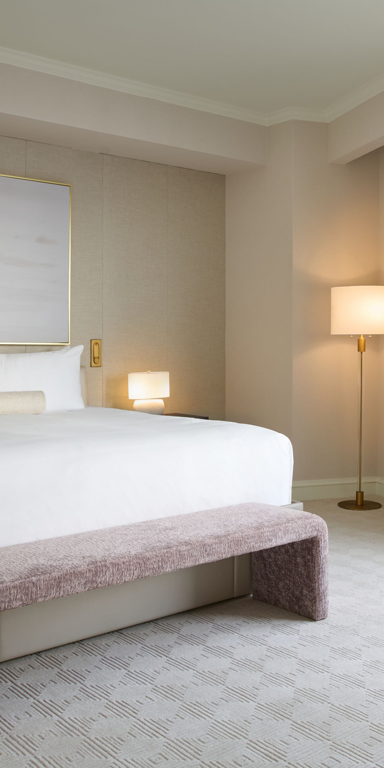 Diplomat Suite king bedroom