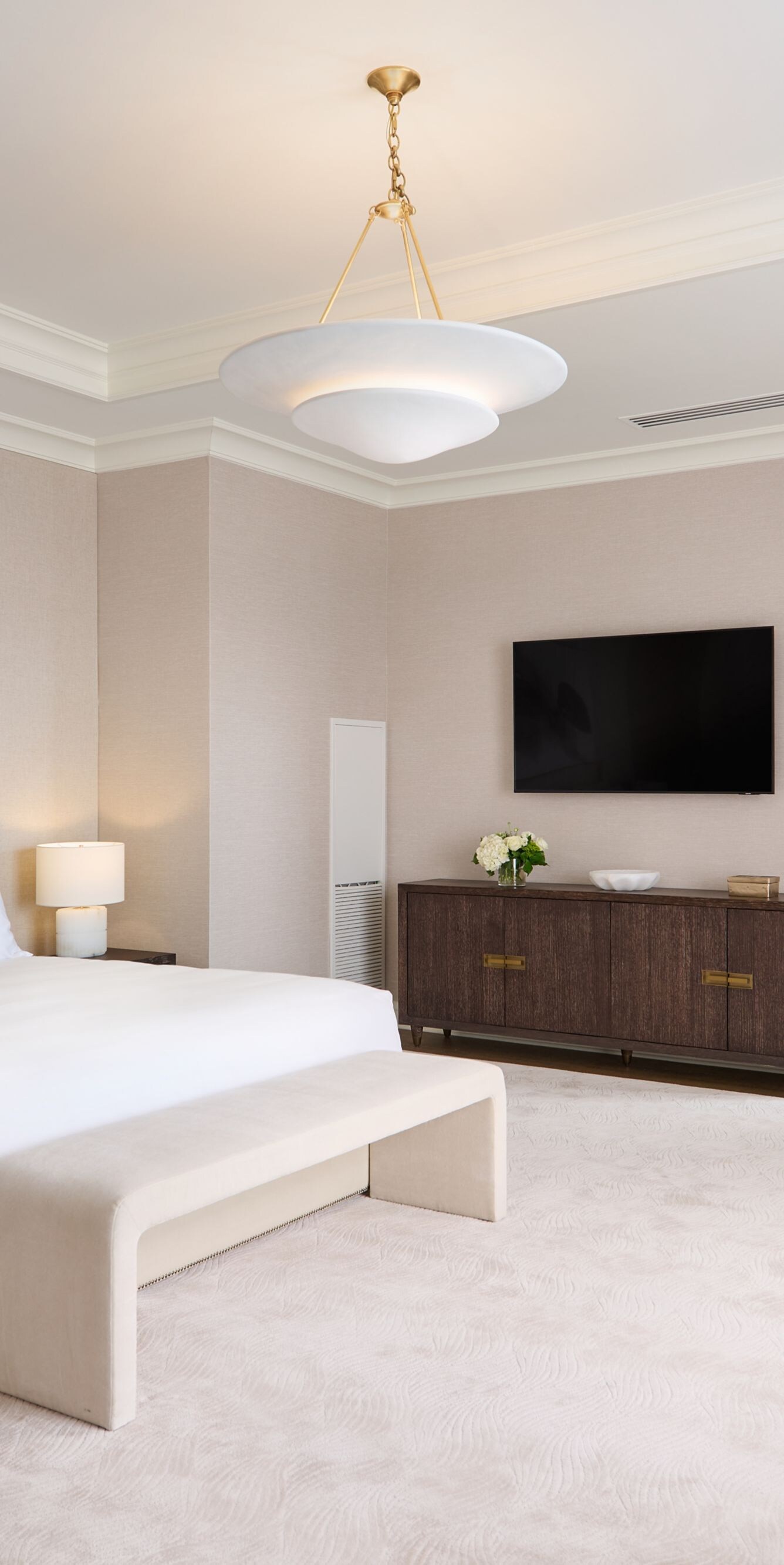 Spacious king bedroom