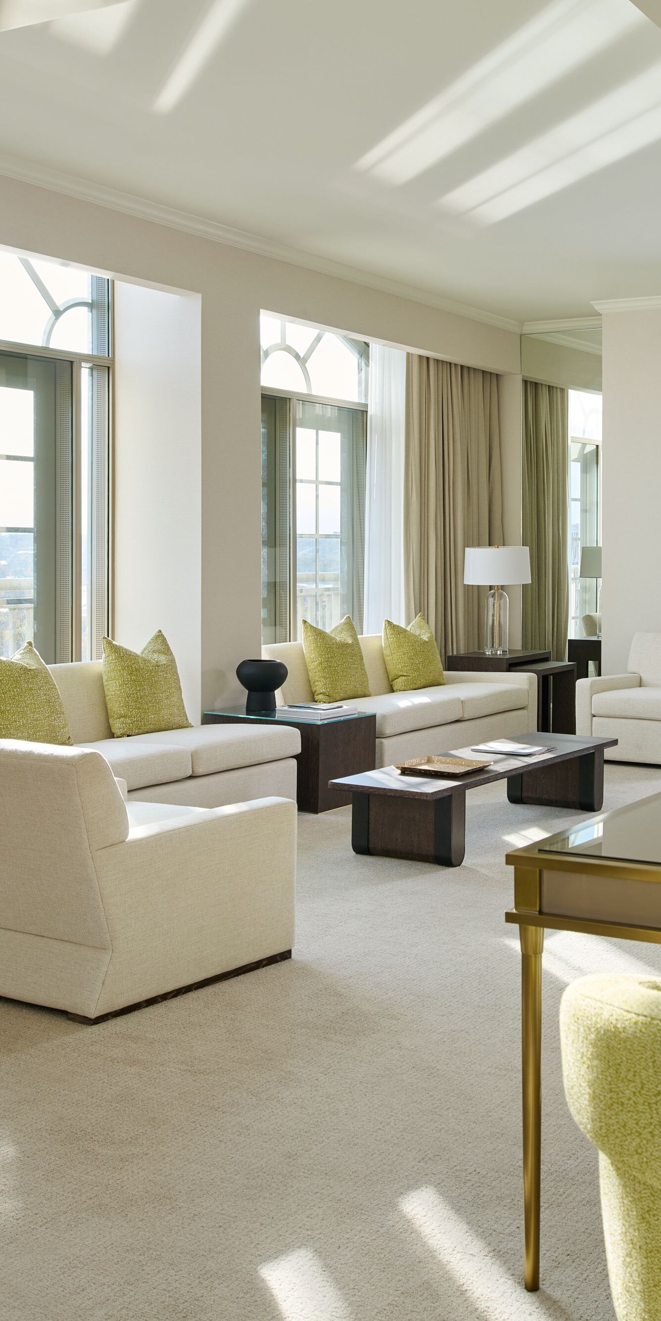 Bethune Suite living and dining area