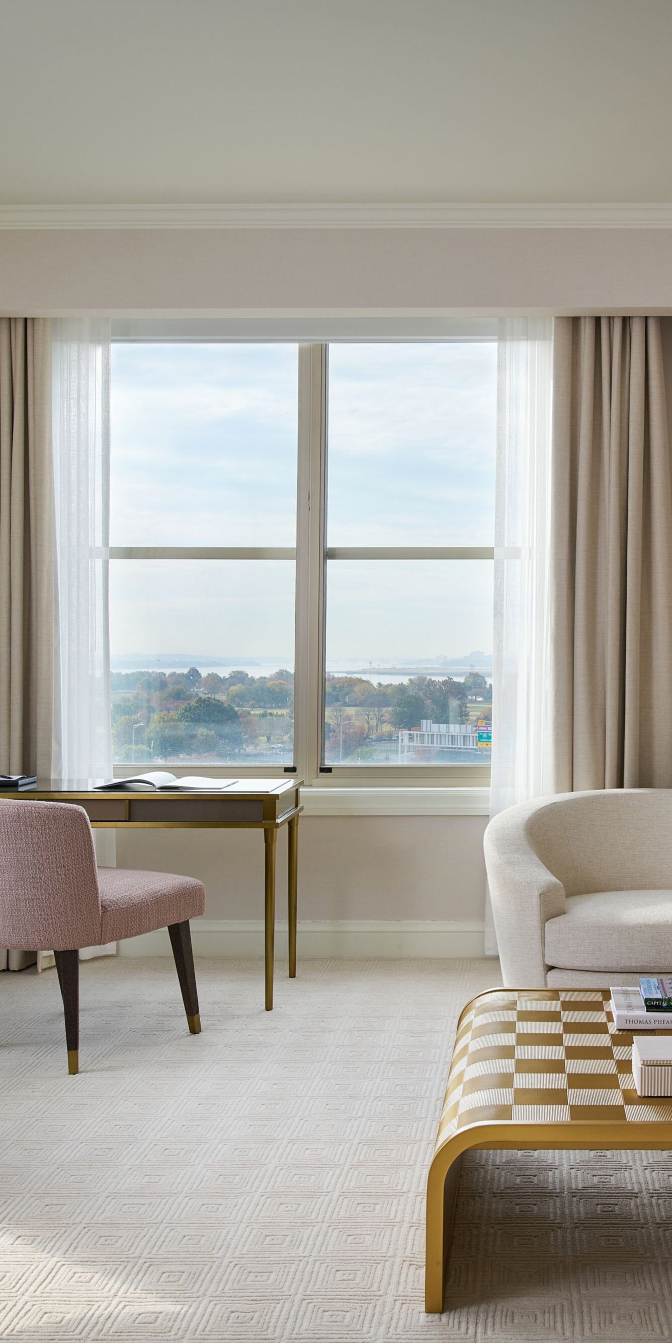 Diplomat Suite living area