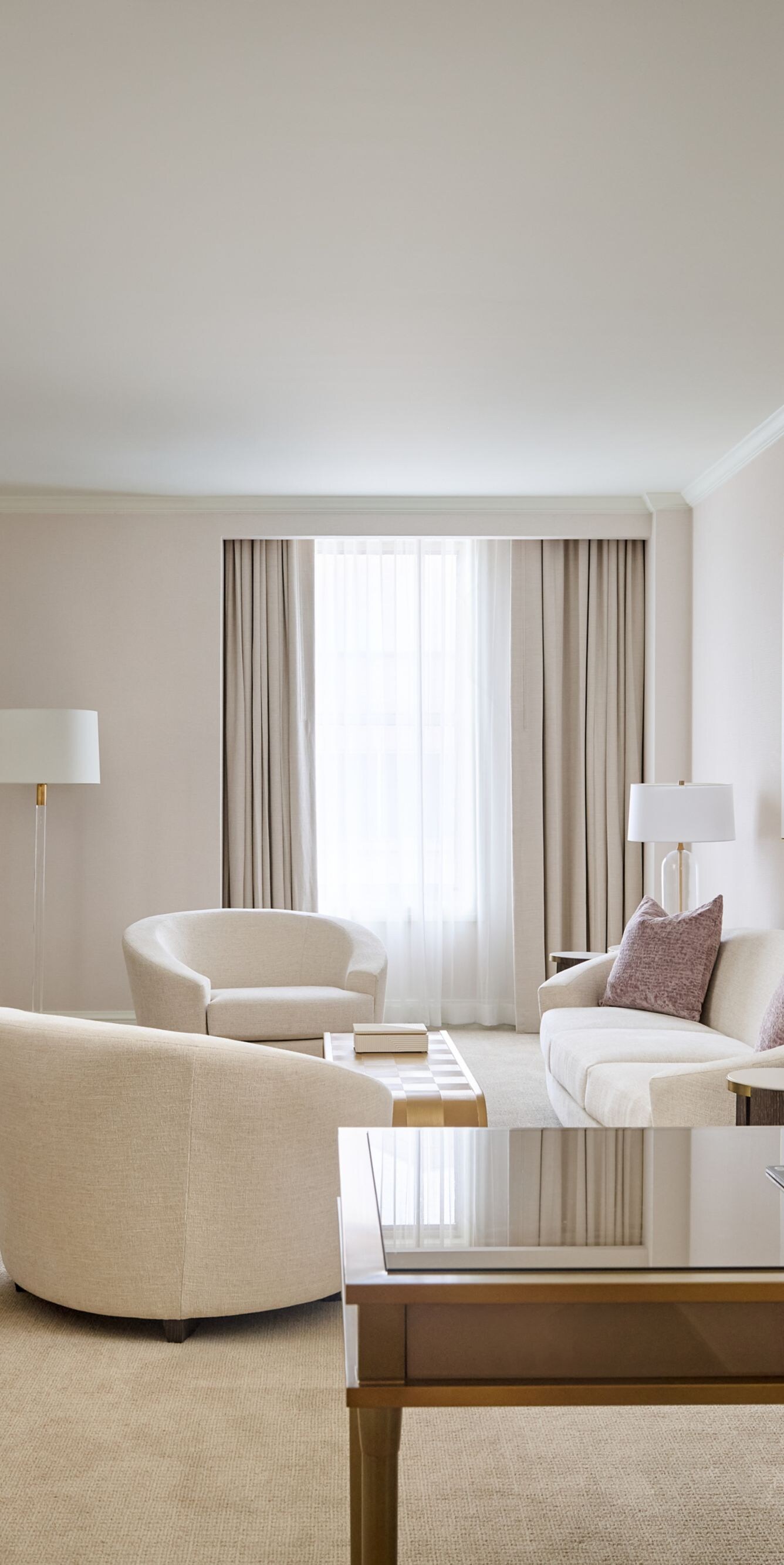 Mayor Suite living and dining area