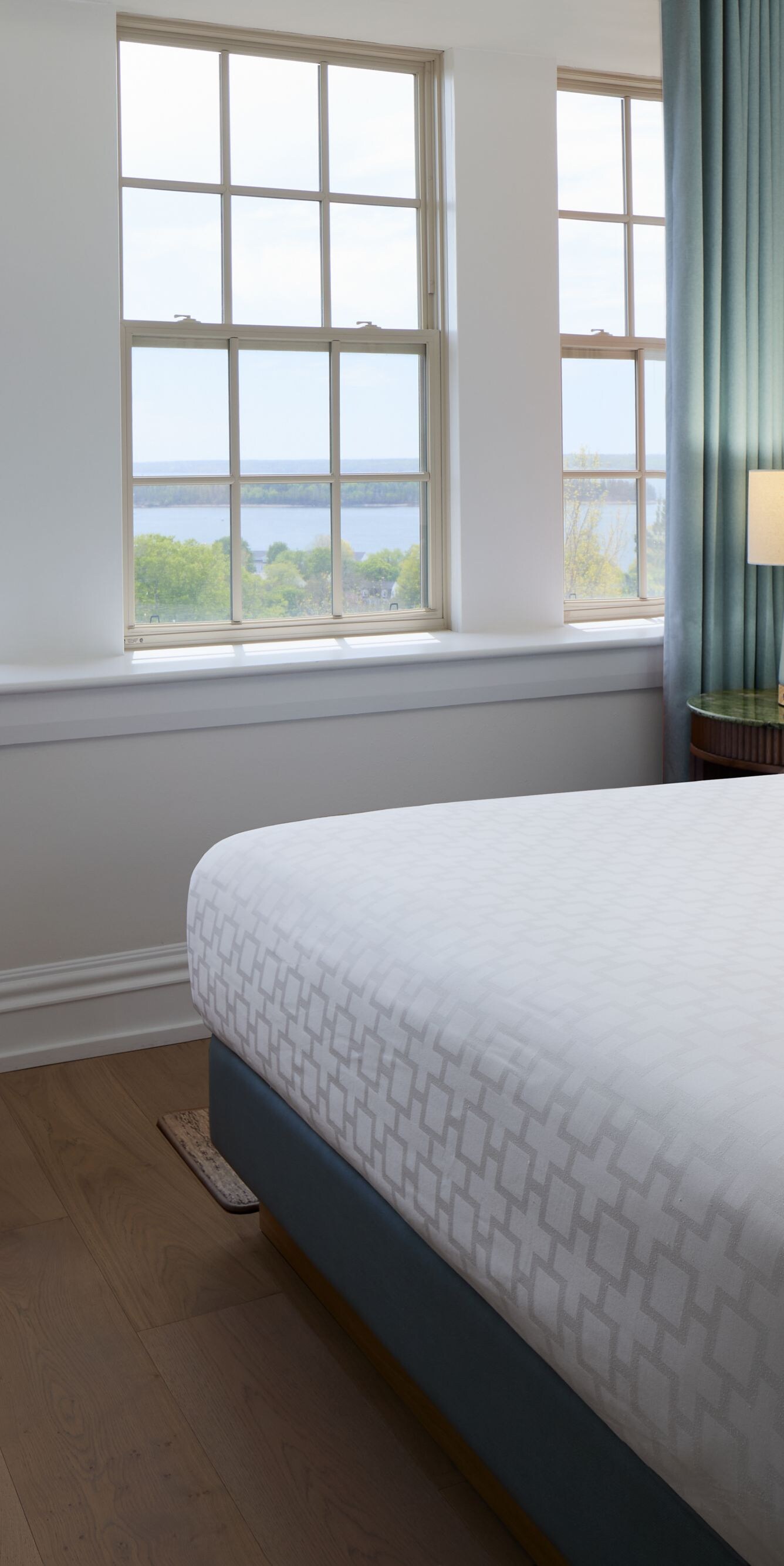 King Bed, TV, Bay View
