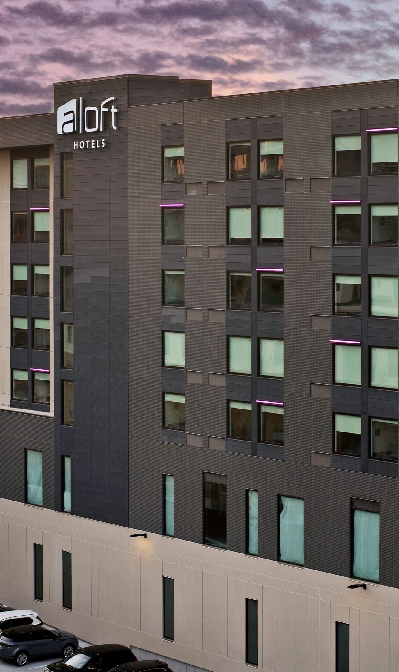Photo Gallery | Aloft Kansas City Country Club Plaza