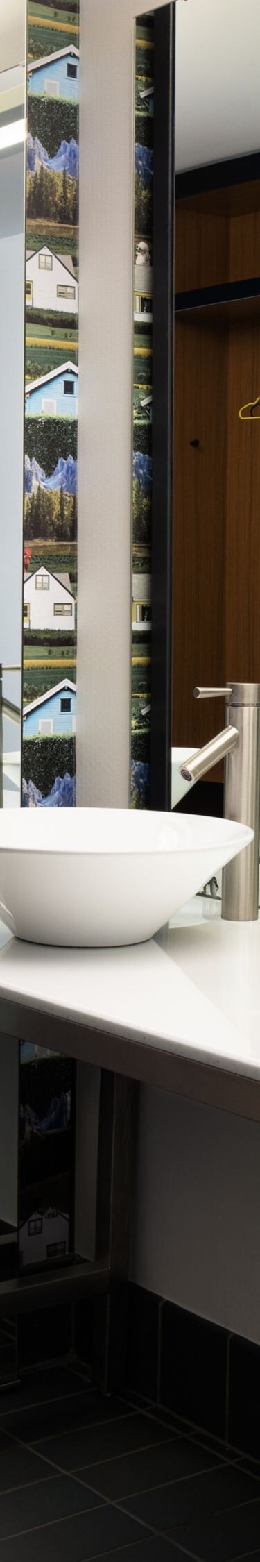Bathroom vanity